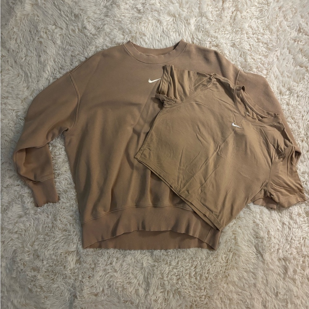 Nike Men's Tan Crewneck Sweater